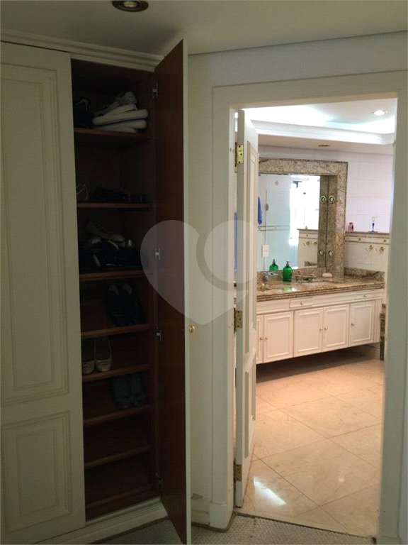Apartamento à venda com 4 quartos, sendo 3 suítes, em Bosque da Saúde, São Paulo, SP