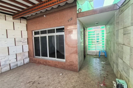 Sobrado à venda com 3 quartos em Chora Menino, São Paulo, SP