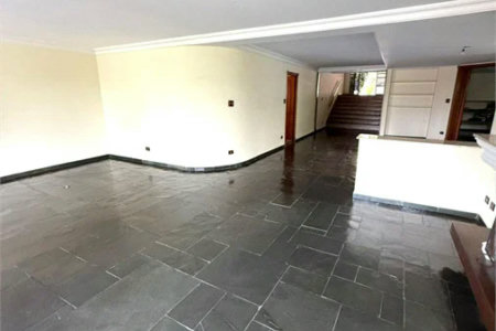 Sobrado à venda com 5 quartos, sendo 3 suítes, em Jardim Leonor, São Paulo, SP
