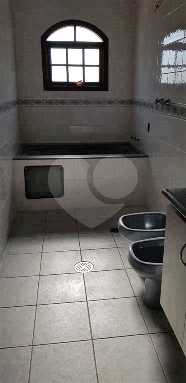 Sobrado à venda com 4 quartos, sendo 1 suíte,  em Olímpico, São Caetano do Sul, SP