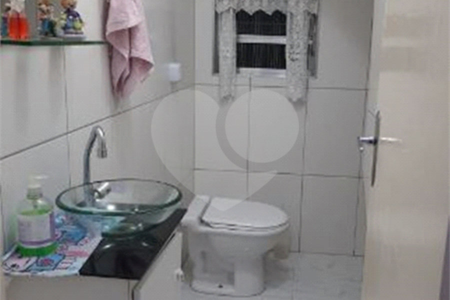 Sobrado à venda com 3 quartos, sendo 1 suíte, em Jaraguá, São Paulo, SP