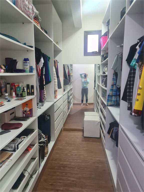Terreno à venda com 4 suítes no condomínio Granja Anita, Mogi das Cruzes - SP
