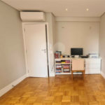 Apartamento à venda com 3 quartos, sendo 1 suíte, em Vila Uberabinha, São Paulo, SP