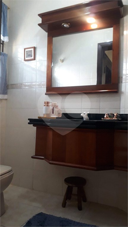 Casa à venda com 5 quartos, sendo 3 suítes,  em Vila Oliveira, Mogi das Cruzes, SP