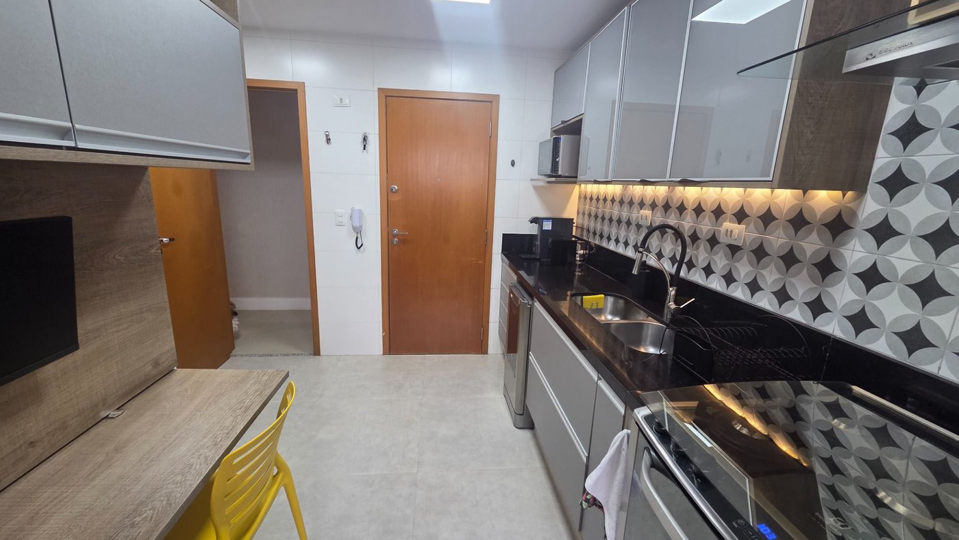 Apartamento com 2 dormitórios à venda, 95 m² por R$ 1.320.000,00 - Pompéia - Santos/SP