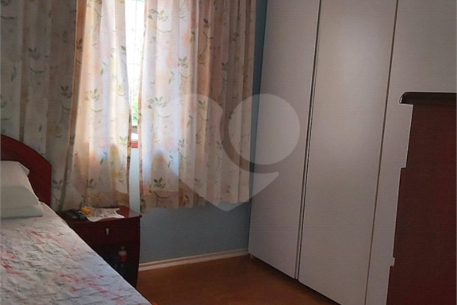 Sobrado à venda com 3 quartos, sendo 1 suíte, em Vila Irmãos Arnoni, São Paulo, SP