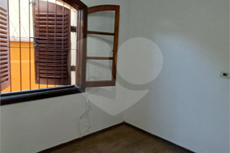 Sobrado à venda com 5 quartos, sendo 2 suítes,  em Parque Continental, São Paulo, SP