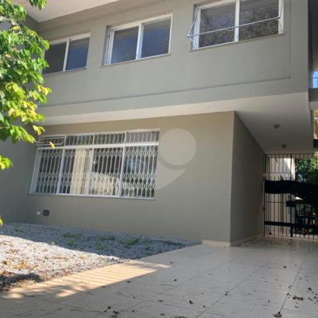 Casa à venda com 4 quartos, sendo 2 suítes, em Brooklin, São Paulo, SP