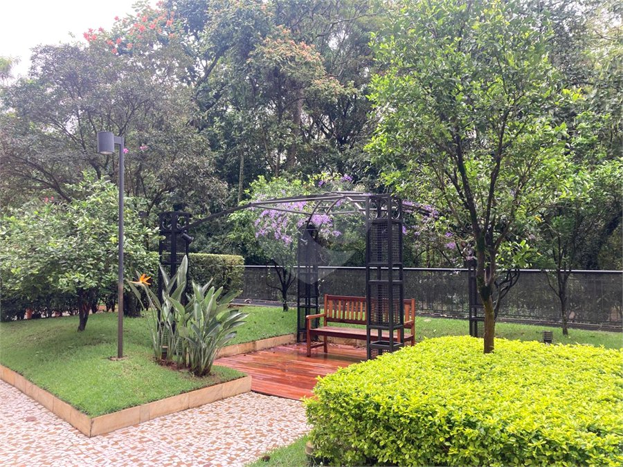 Apartamento para alugar com 3 suítes em Granja Julieta, São Paulo, SP