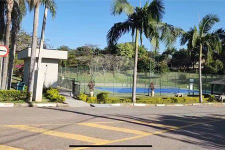 Casa à venda com 4 suítes no condomínio Shambala I, Atibaia - SP