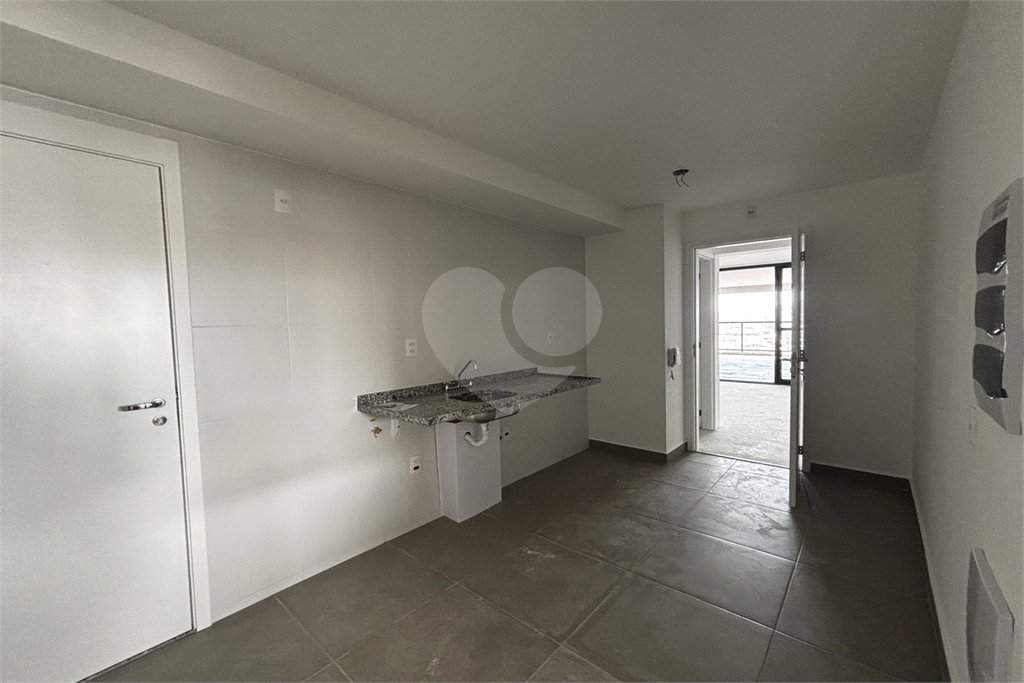 Apartamento à venda com 3 suítes em Vila Romana, São Paulo, SP