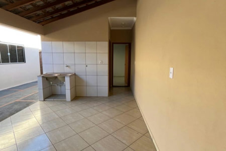 Casa à venda com 4 quartos, sendo 1 suíte,  em Jardim Maristela, Três Lagoas, MS