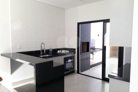 Casa à venda com 3 quartos, sendo 1 suíte,  em Villa Di Cesar, Mogi das Cruzes, SP