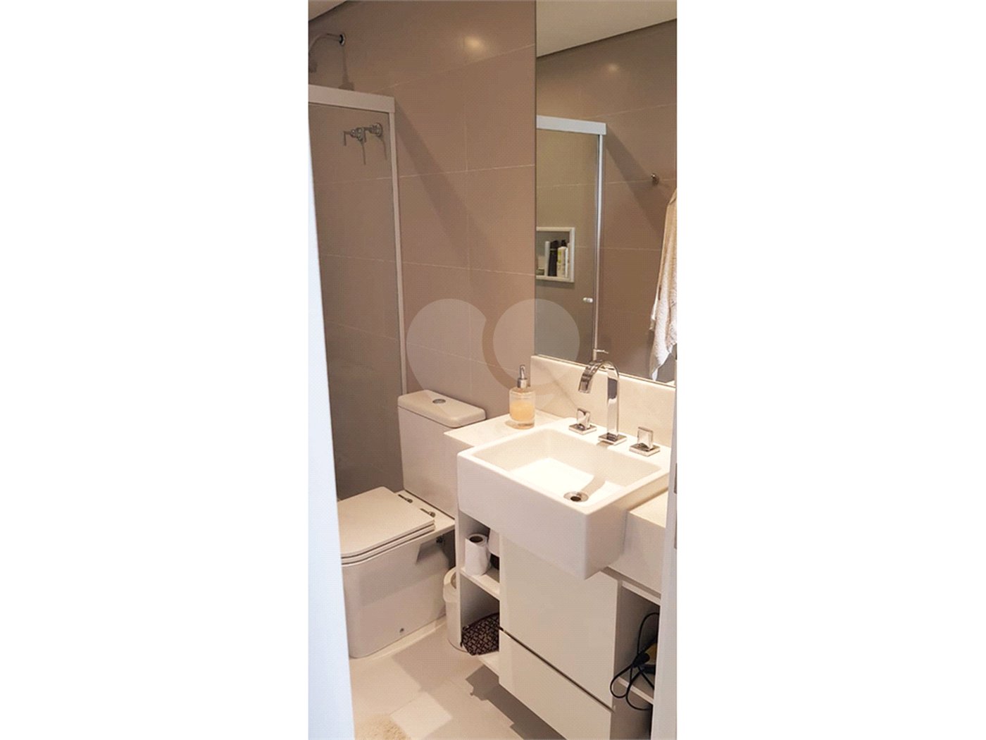 Apartamento à venda com 3 quartos, sendo 1 suíte, em Moema, São Paulo, SP