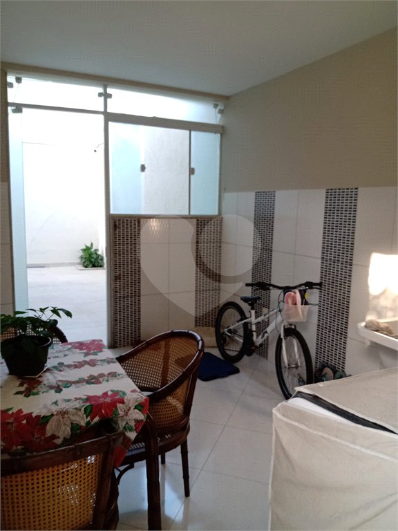 Casa à venda com 4 quartos, sendo 1 suíte, no condomínio Monte Líbano, Rio de Janeiro - RJ