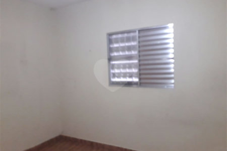 Casa Térrea à venda com 4 quartos, sendo 1 suíte, em Vila Constança, São Paulo, SP