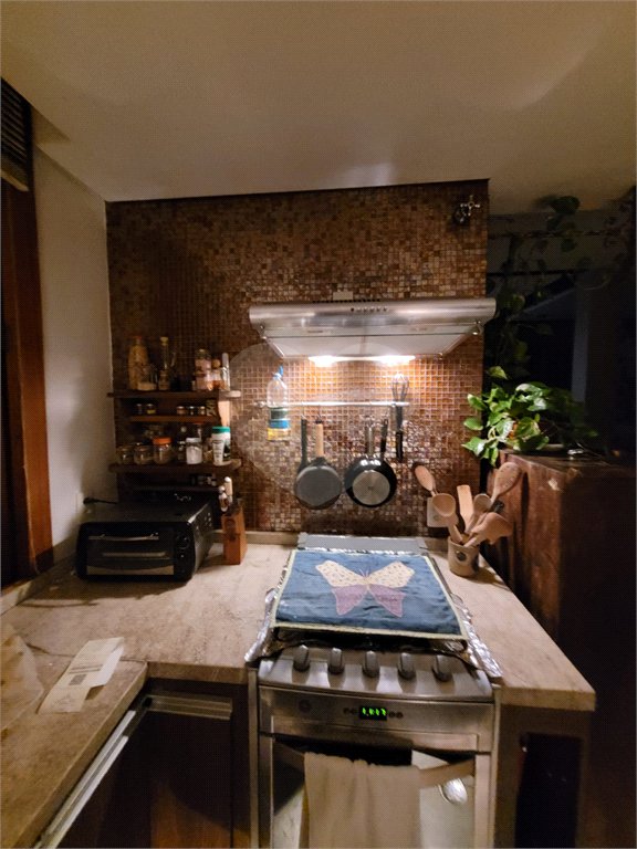 Casa à venda com 3 quartos, sendo 2 suítes, em Vila Mariana, São Paulo, SP