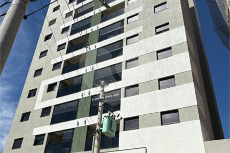 Apartamento no IRINEU MASSARI á venda