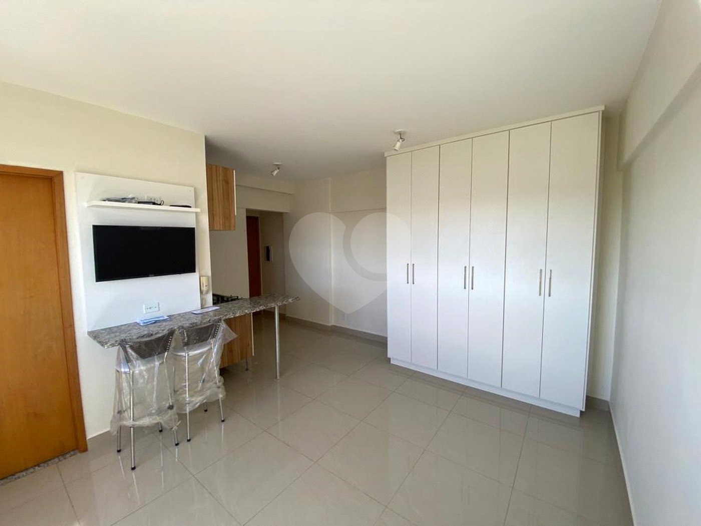 Oportunidade Imperdível: Studio Moderno à Venda
