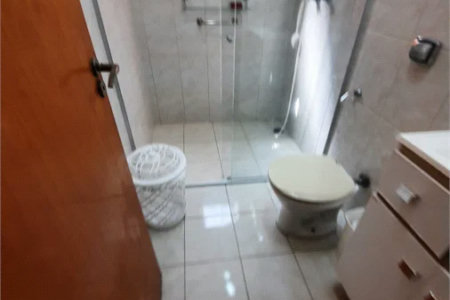 Sobrado à Venda em Condomínio Fechado — Excelente Localização!