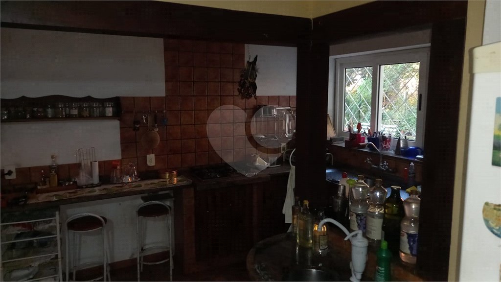 Casa à venda ou para alugar com 4 quartos, sendo 1 suíte, no Centro, Vinhedo, SP