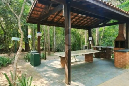 Casa à venda com 5 quartos, sendo 4 suítes, em Transurb, Itapevi, SP