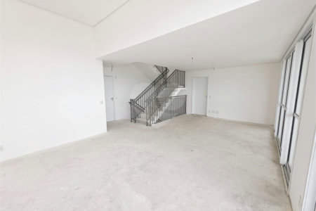 Triplex à venda com 4 suítes em Anhangabaú, Jundiaí, SP