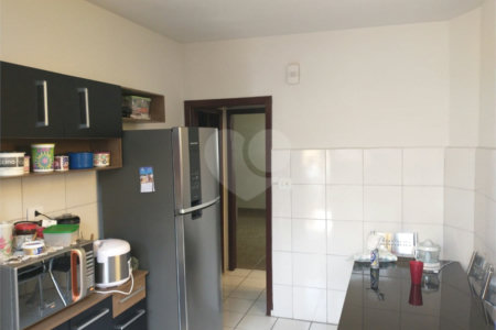 Sobrado à venda com 3 quartos em Chácara Inglesa, São Paulo, SP