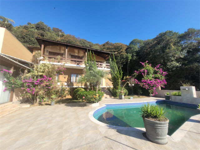 Casa para alugar com 5 quartos, sendo 2 suítes,  no condomínio Alpes de Caieiras, Caieiras - SP