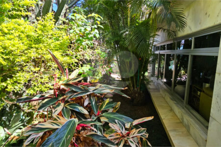 Casa à venda com 4 quartos, sendo 2 suítes,  em Jardim Maristela, São Paulo, SP