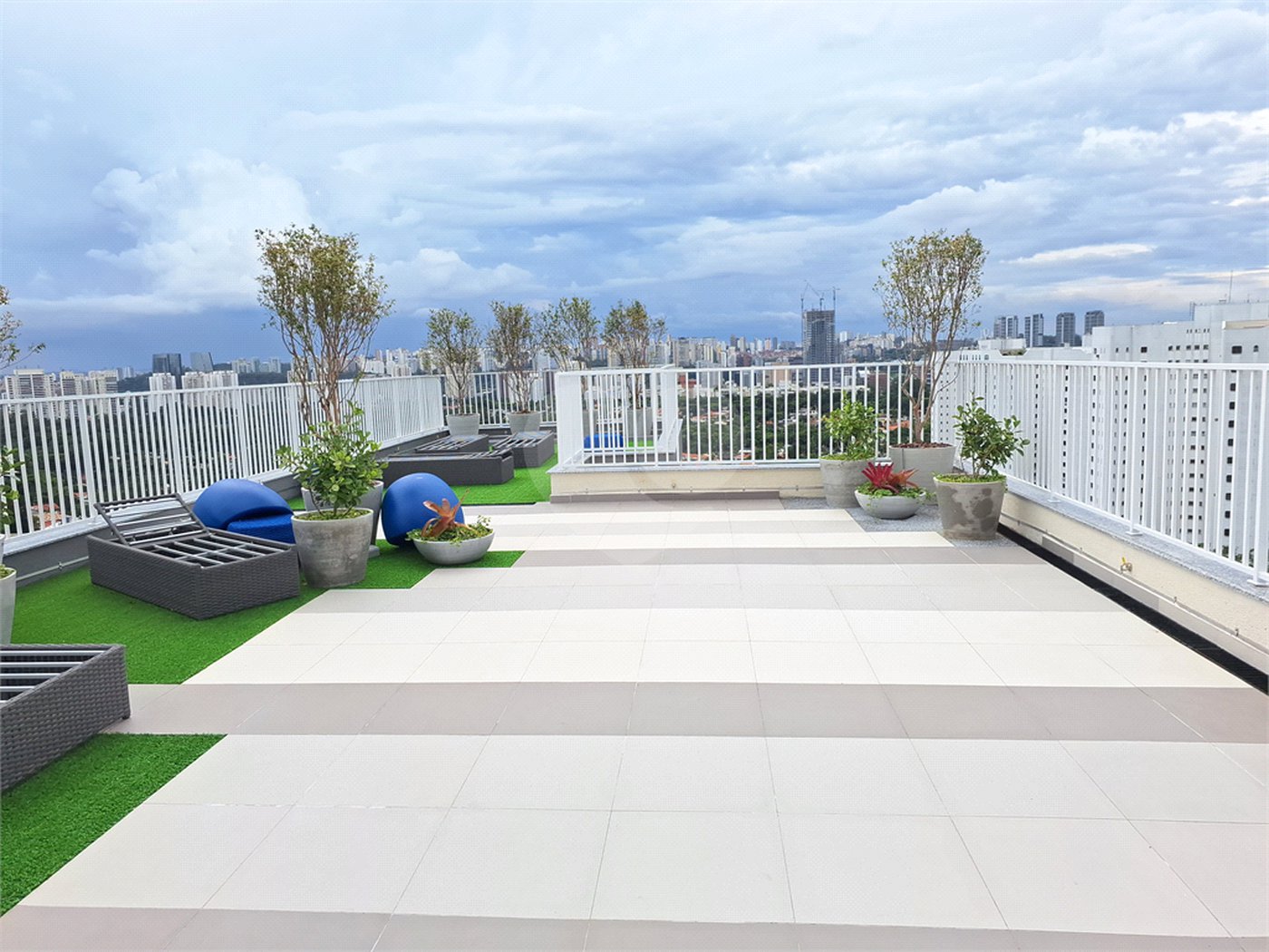 Apartamento à venda ou para alugar com 1 quarto em Alto da Boa Vista, São Paulo, SP