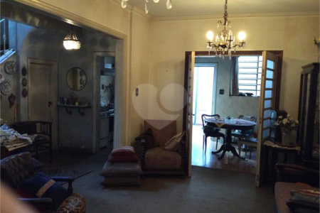 Sobrado à venda com 3 quartos, sendo 1 suíte, em Vila Clementino, São Paulo, SP