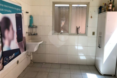 Casa à venda com 4 quartos, sendo 2 suítes,  em Jardim Leonor, São Paulo, SP