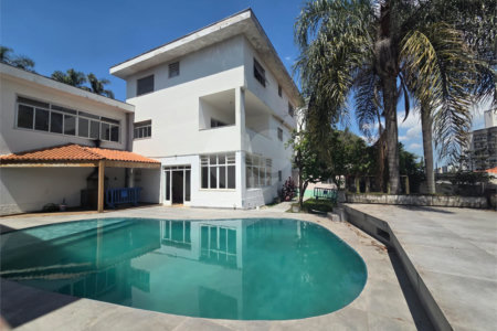 Casa à venda com 4 quartos, sendo 3 suítes, em Jardim Prudência, São Paulo, SP