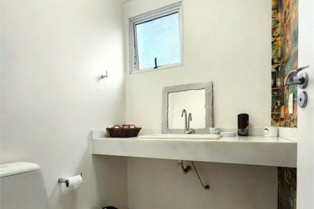 Casa à venda com 4 quartos, sendo 2 suítes, no condomínio Vila Nova de Gaia, São Paulo - SP