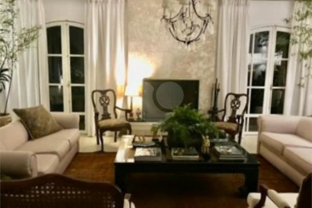 Casa Térrea à venda ou para alugar com 4 quartos, sendo 2 suítes,  em Jardim Guedala, São Paulo, SP