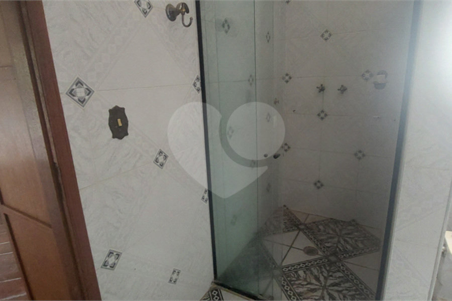 Sobrado à venda com 4 quartos, sendo 2 suítes, em Lavapés, Mairiporã, SP