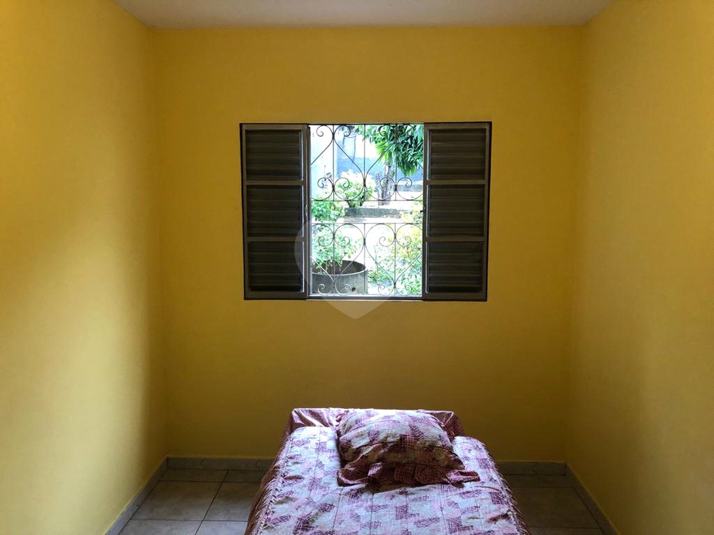 Sobrado à venda com 4 quartos, sendo 1 suíte, em Serra da Cantareira, Mairiporã, SP