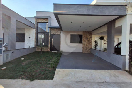 Casa à venda com 3 quartos, sendo 1 suíte, no condomínio Horto Florestal 1, Sorocaba - SP