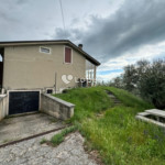 Casa multifamiliar à venda em Verona, Itália – 3 unidades e 12.000 m²
