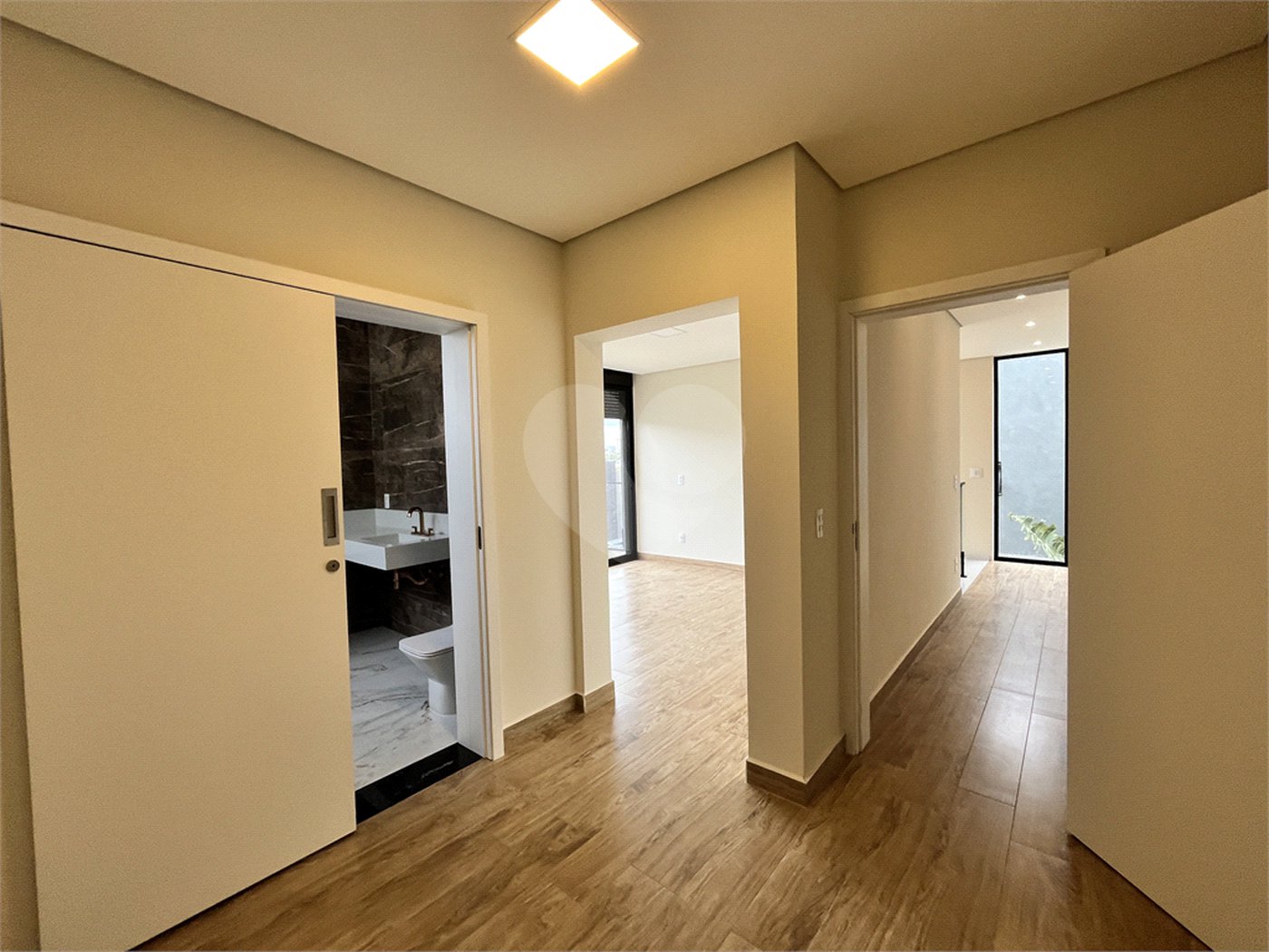 Casa à venda com 4 suítes no condomínio Mont Blanc, Sorocaba - SP