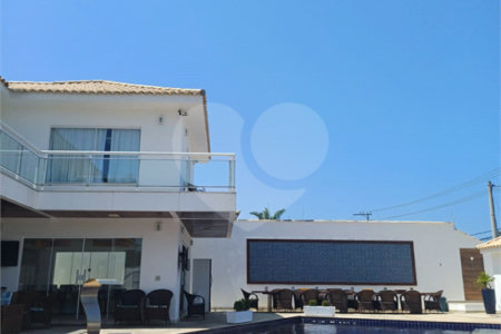 Casa à venda com 12 quartos, sendo 8 suítes, em Geribá, Armação dos Búzios, RJ