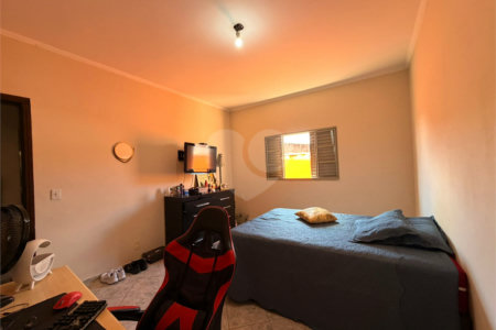 Sobrado à venda com 3 quartos, sendo 1 suíte, em Jardim Califórnia, Sorocaba, SP