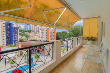 Casa à venda com 4 quartos, sendo 3 suítes,  em Vila Sônia, São Paulo, SP