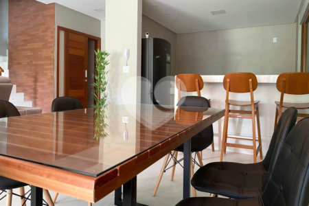 Casa à venda com 4 suítes, no Centro / Arraial D'ajuda, Porto Seguro, BA