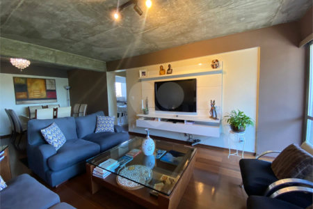 Apartamento à venda com 3 quartos, sendo 1 suíte,  em Vila Romana, São Paulo, SP