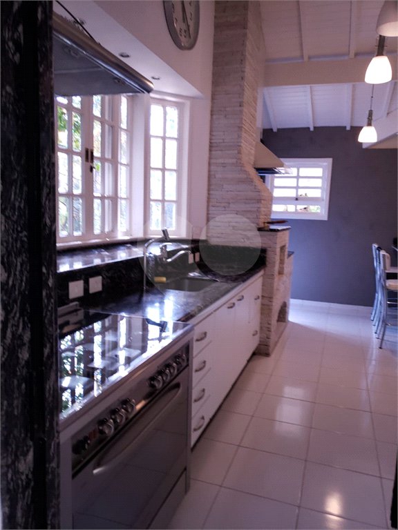Casa à venda com 2 quartos, sendo 1 suíte, em Cumbari, Mairiporã, SP