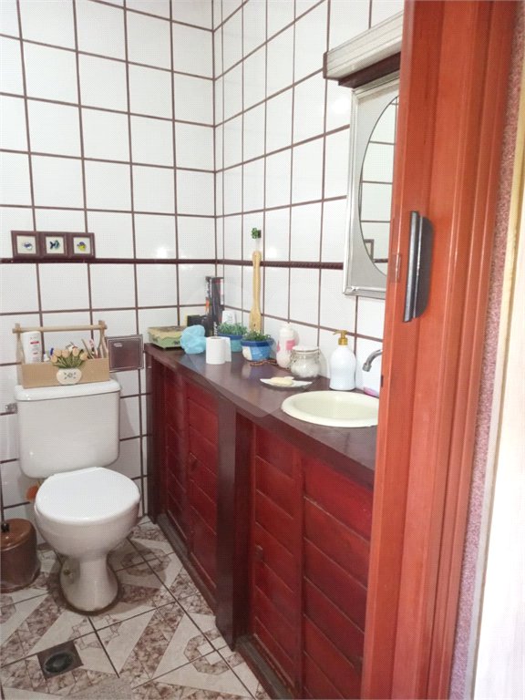 Sobrado à venda com 3 quartos, sendo 1 suíte,  em Vila Caputera, Mogi das Cruzes, SP