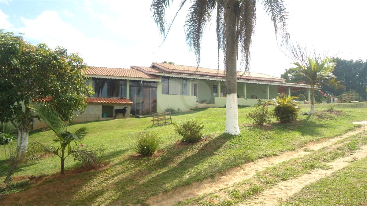 Chácara à venda com 3 quartos, sendo 1 suíte,  em Planalto Verde, São Roque, SP