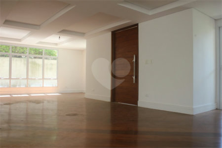 Casa à venda ou para alugar com 4 suítes em Alphaville, Santana de Parnaíba, SP